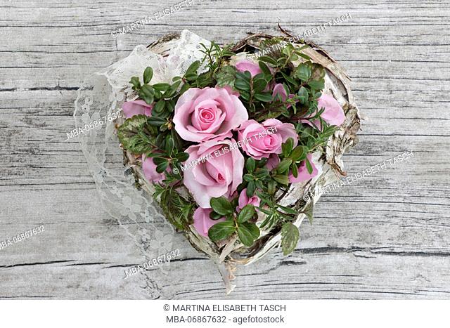 Decoration, heart with roses, vintage