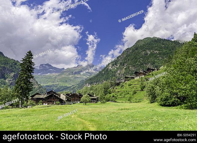 Old Walser houses in Pedemonte, Alagna Valsesia, Province of Vercelli, Piedmont, Italy, Europe