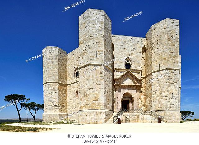 Castel del Monte Castle, Staufer Emperor Frederick II, UNESCO World Heritage Site, Province of Barletta-Andria-Trani, Apulia, Italy