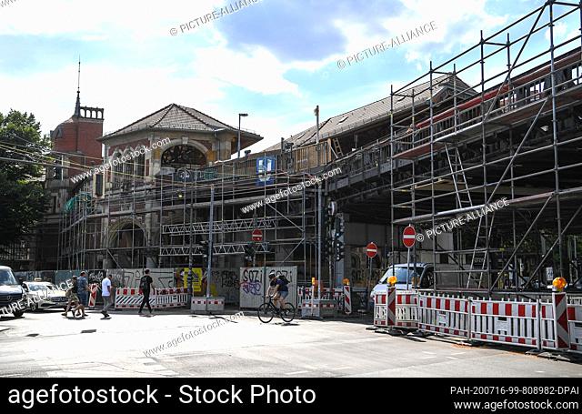 14 July 2020, Berlin: View of the construction site at the underground station Schlesisches Tor. At the elevated railway U1/U3 2220 meters of rails and 3130...