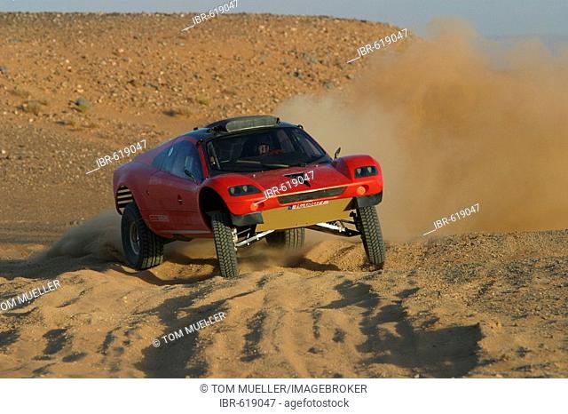 Paris-Dakar, Tarek vehicle, prototype test in Morocco, VW, driver Jutta Kleinschmidt, co-driver Fabrizia Pons, Africa