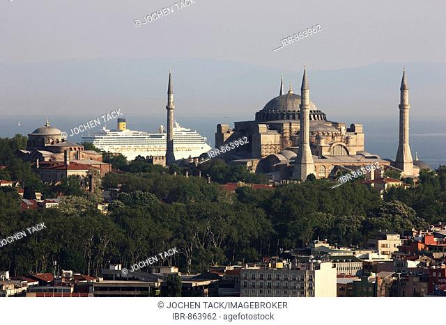 View over the Eminoenue district and the Golden Horn towards Hagia Sophia and a cruise liner, Istanbul, Turkey