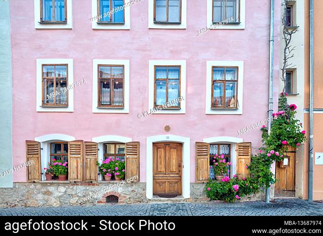 House facade, door, window, entrance, floral decoration, Amberg, Upper Palatinate, Bavaria, Germany, Europe