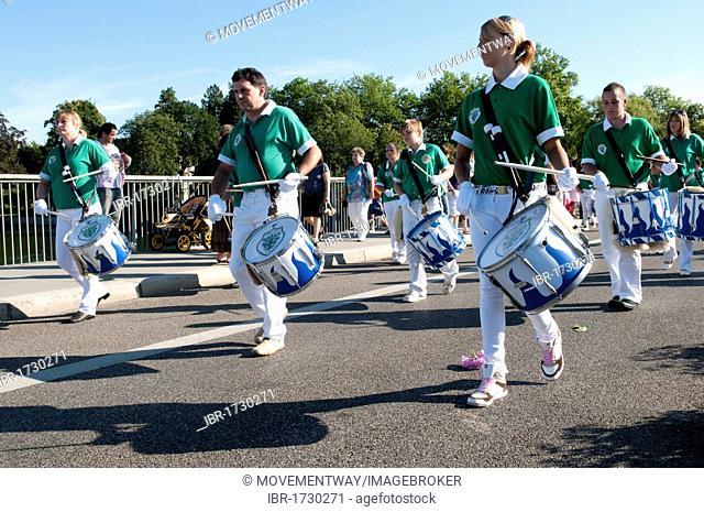Drummers in a marching band, procession of the Lindau Children's Festival, folk festival, Lindau, Lake Constance, Bavaria, Germany, Europe