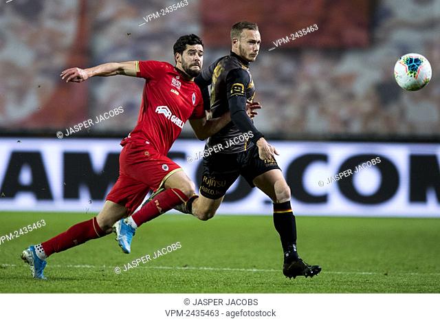Antwerp's Ivo Rodrigues and Mechelen's Alexander Corryn fights for the ball during a soccer match between Royal Antwerp FC and KV Mechelen