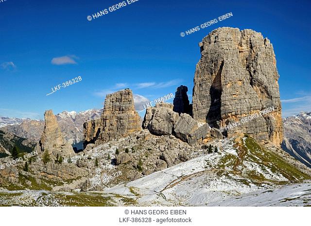 Cinque Torri in the sunlight, Cortina d'Ampezzo, Dolomites, Belluno, Italy, Europe