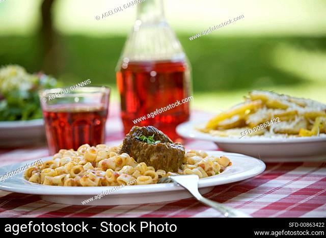 Veal goulash with pasta