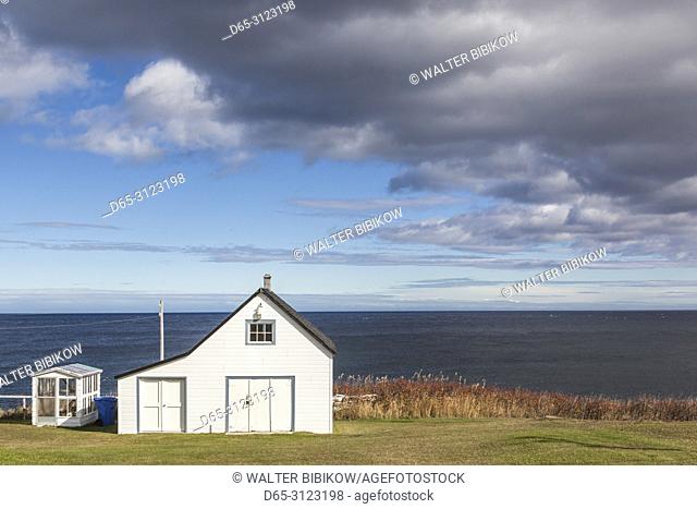Canada, Quebec, Gaspe Peninsula, L'Anse-au-Griffon, small barn