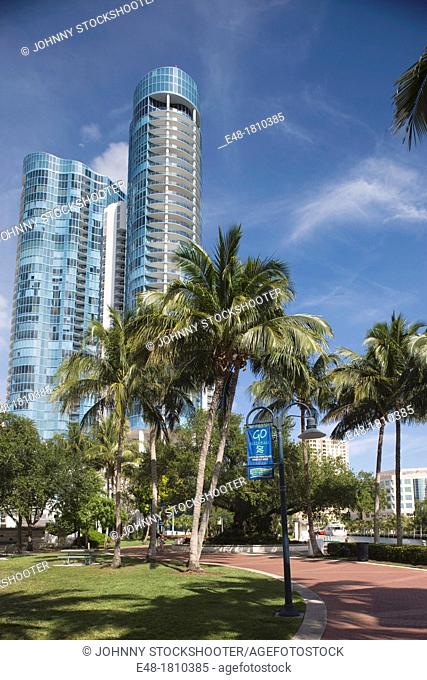 TALL BUILDINGS LAS OLAS RIVERFRONT NORTH NEW RIVER DOWNTOWN FORT LAUDERDALE FLORIDA USA