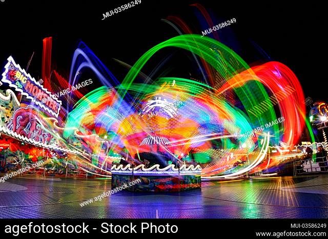 Dynamic light trails, Hamburg DOM, carousel, Hamburg, Germany