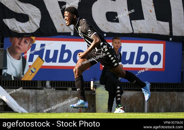 Charleroi's Shamar Nicholson celebrates after scoring during a soccer match between Sporting Charleroi and Beerschot VA, Saturday 28 August 2021 in Charleroi