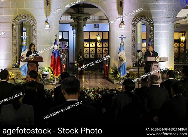 31 March 2023, Guatemala, Guatemala-Stadt: Tsai Ing-wen, President of Taiwan, and Alejandro Giammattei, President of Guatemala