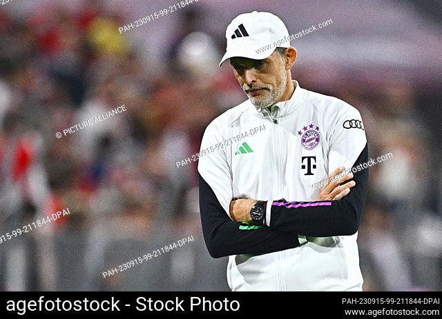 15 September 2023, Bavaria, Munich: Soccer: Bundesliga, Bayern Munich - Bayer Leverkusen, Matchday 4, Allianz Arena. Munich coach Thomas Tuchel looks at the...