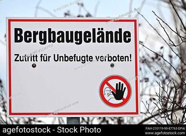 07 January 2021, Saxony, Leipzig: ""Mining Site - No Trespassers Allowed!"" is written on a warning sign in the Leipziger Neuseenland in the south of Leipzig at...