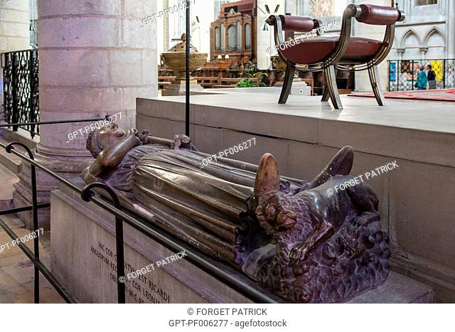 RECUMBENT STATUE ON THE TOMB HOLDING THE HEART OF KING RICHARD I OF ENGLAND CALLED RICHARD THE LIONHEARTED (1157-1199), NOTRE-DAME CATHEDRAL OF ROUEN (76)