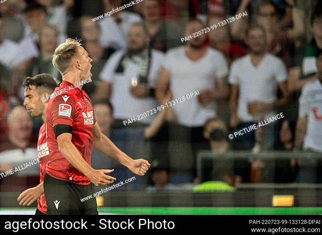 23 July 2022, Lower Saxony, Hanover: Soccer: 2nd Bundesliga, Hannover 96 - FC St. Pauli, Matchday 2, Heinz von Heiden Arena