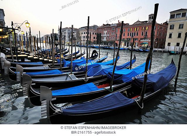 Gondolas on the Grand Canal, Canal Grande, Venice, Venezia, Veneto, Italy, Europe