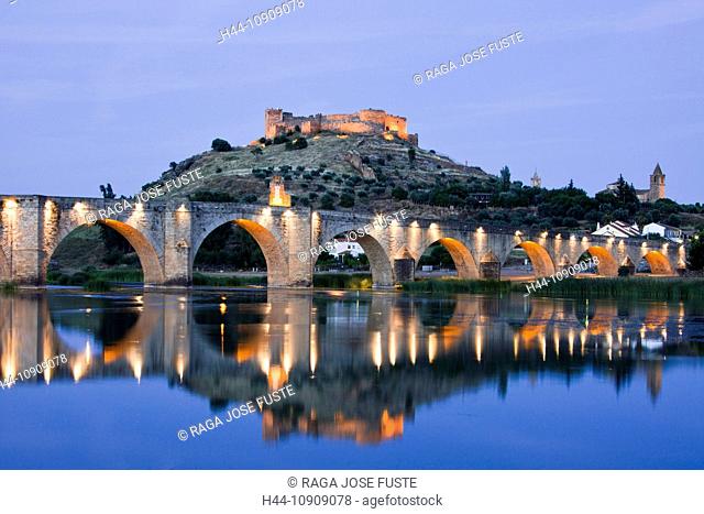 Spain, Europe, Extremadura, Region, Medellin, Guadiana, river, medieval, bridge, castle, belfry, Guadiana, hernan Cortez, illumination, reflection