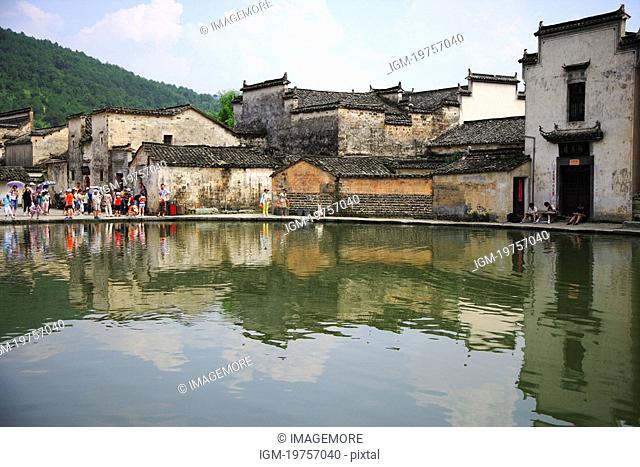 South lake, Hongcun village, Anhui Province, China, Asia