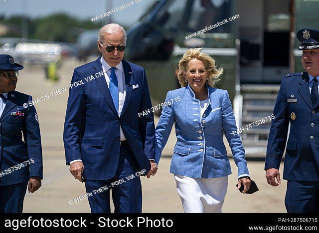 US President Joe Biden and First Lady Jill Biden step off Marine One prior to receiving a briefing on interagency efforts to prepare for and respond to...