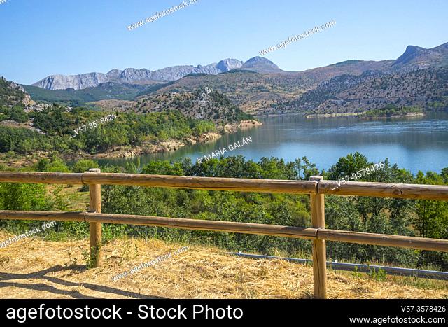 Viewpoint over the reservoir. Barrios de Luna, Burgos province, Castilla Leon, Spain