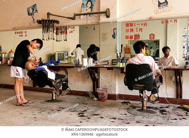 Hairdressing, Market Rongjiang, Rongjiang, Guizhou, China