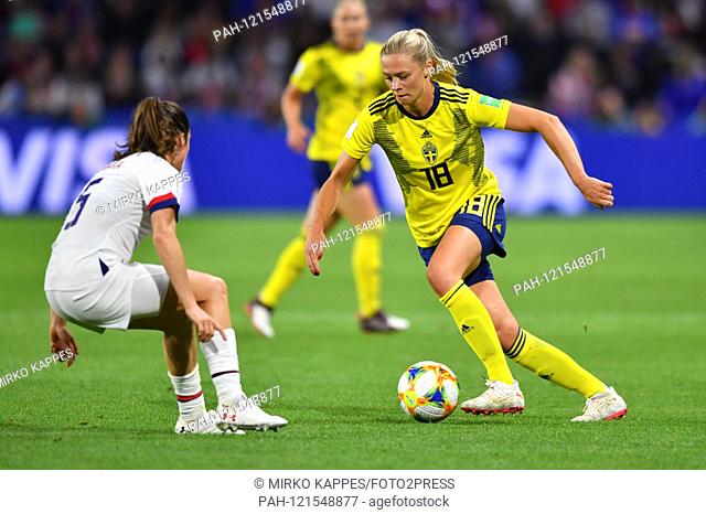 Kelley O Hara (USA) (5) awaits Fridolina Rolfo (Sweden, Sweden) (18) in attack, 20.06.2019, Le Havre (France), Football, FIFA Women's World Cup 2019