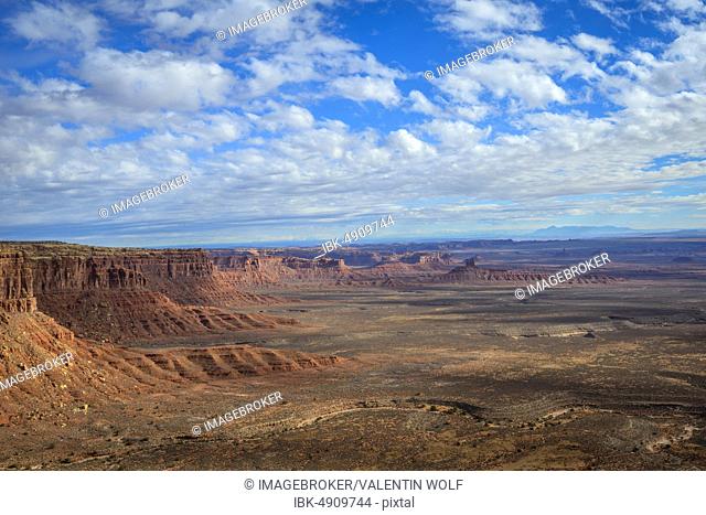 Cedar Mesa at Moki Dugway, eroded Table Mountains, view to the Valley of the Gods, Bears Ears National Monument, Utah State Route 261, Utah, USA, North America