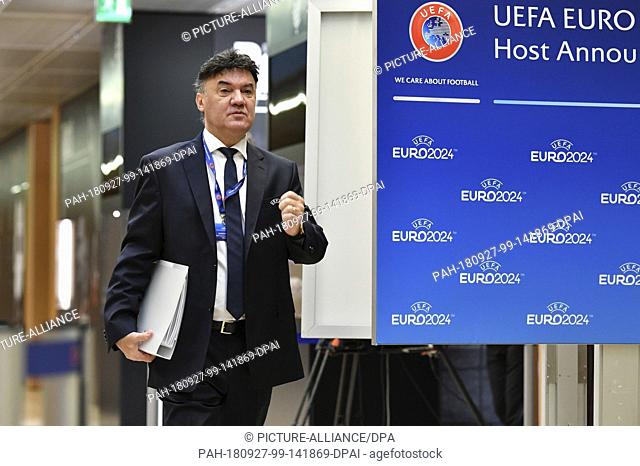 HANDOUT - 27 September 2018, Switzerland, Nyon: Football UEFA meeting Executive Committee at UEFA headquarters before the decision on EM host 2024 between...