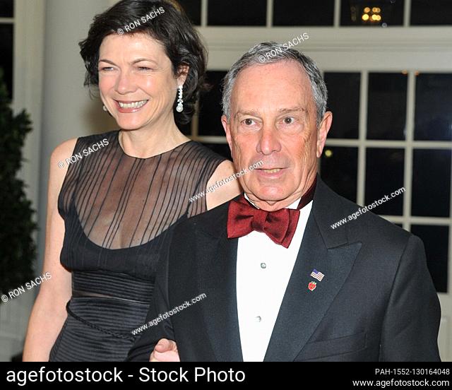 Washington, D.C. - November 24, 2009 -- New York City Mayor Michael Bloomberg and Ms. Diana Taylor arrive for the State Dinner in honor of Dr