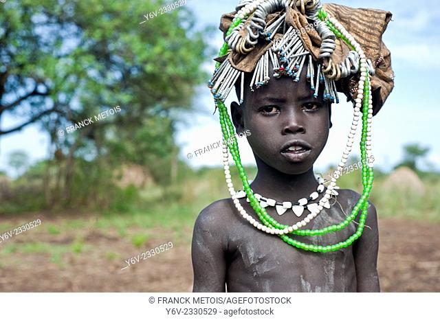 Child belonging to the Mursi tribe. Omo valley ( Ethiopia)