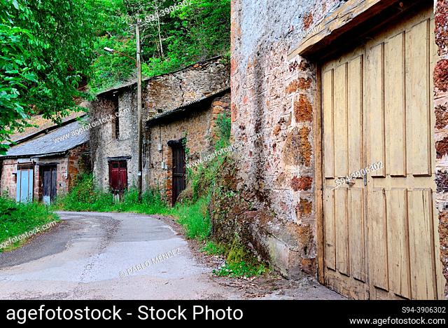 Old and traditional winery houses of Penouta, Vilamartin de Valdeorras, Ourense, Spain