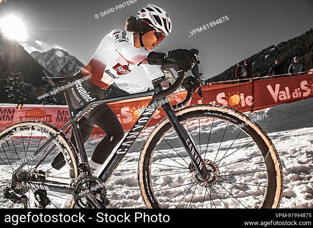 Dutch Ceylin Del Carmen Alvarado pictured in action during the women's elite race at the Val di Sole Trentino cyclocross cycling event
