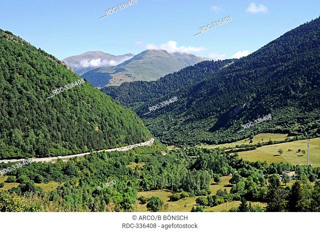 Vielha e Mijaran, Viella, Val d'Aran, Aran Valley, Pyrenees, province Lleida, Catalonia, Spain