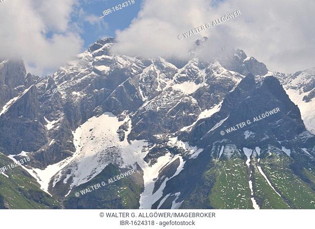 Central main ridge of the Allgaeu Alps, seen from the Gugger See lake, Oberstdorf, Allgaeu, Bavaria, Germany, Europe