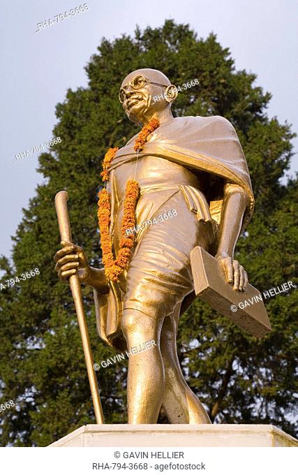 Statue of Gandhi, Shimla, Himachal Pradesh, India, Asia