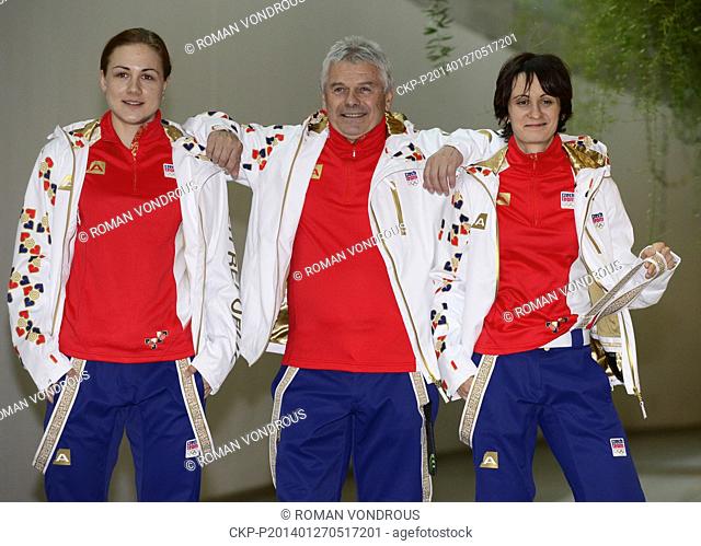***FILE PHOTO*** Czech speed-skater Karolina Erbanova (left), bronze medallist from Pyeongchang Olympics, decided to end her career at age of 25, she told CTK