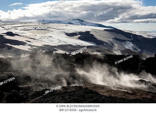 Steaming Goðahraun, Godahraun lava field, solfatars on the Fimmvoerðuháls volcano, hiking trail to the Fimmvoerðuháls, Fimmvoerduhals plateau, Suðurland