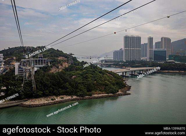 gondola ride from tung chung to the largest offshore island lantau