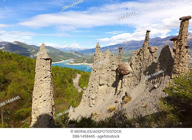 France, Hautes Alpes, Fairy Chimneys of Pontis above Serre Poncon lake