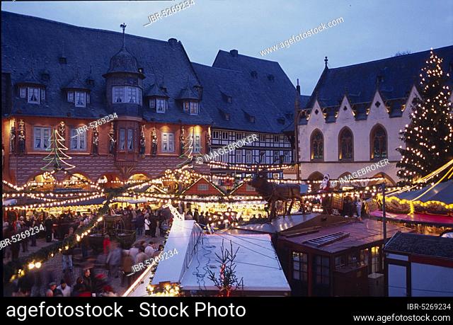 Christmas Market, Goslar, Lower Saxony, Germany, Europe