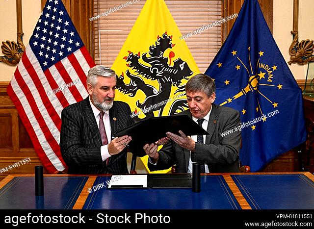 Indiana Governor Eric Holcomb and Flemish Minister President Jan Jambon pictured signing an MOU in the marge of a trade mission of the Flemish government to...
