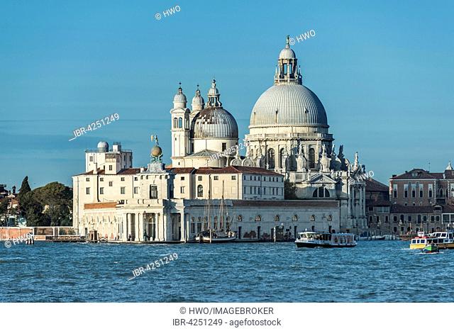 Basilica di Santa Maria della Salute, on Grand Canal, Bacino di San Marco, Cannaregio, Venice, Venezia, Italy