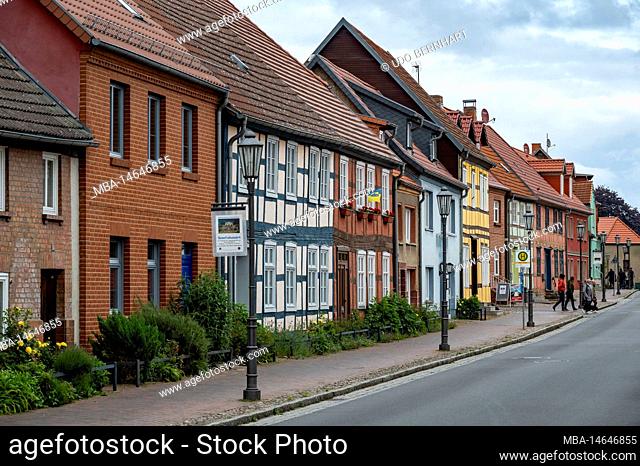 Germany, Baltic Sea, Mecklenburg-Western Pomerania, Mecklenburg Lake District, Röbel/Müritz, colorful old town with restored half-timbered houses