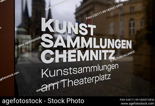 11 January 2023, Saxony, Chemnitz: ""Kunstsammlungen Chemnitz"" is written on the entrance door to the museum on Theaterplatz in Chemnitz
