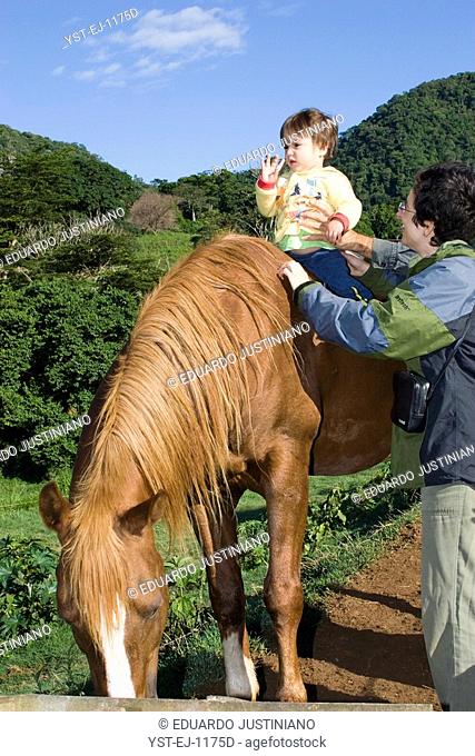 People, Child, Man, Animal, Horse, Águas da Prata, São Paulo, Brazil