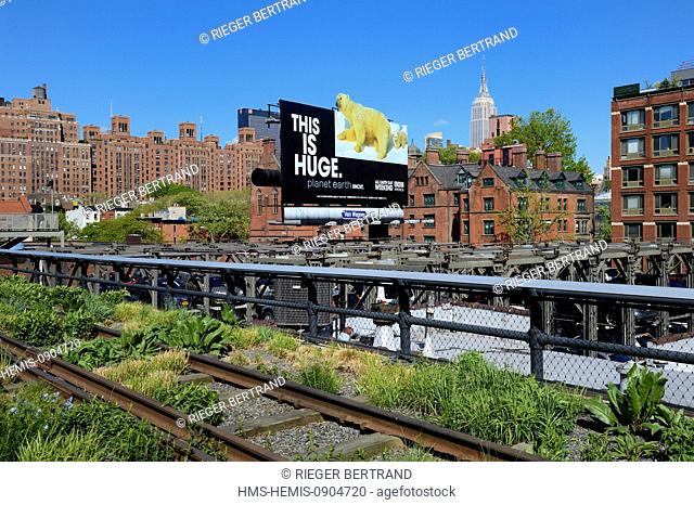 United States, New York City, Manhattan, Meatpacking District (Gansevoort Market), the High Line is a park built on a section of the former elevated freight...