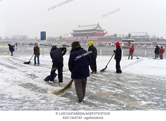 Shoveling Snow at Tiananmen  Beijing  China