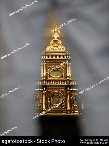 22 June 2023, Saxony, Dresden: The stone cabinet of the goldsmith, Privy Chamberlain and Inspector of the Green Vault, Heinrich Taddel (1714-1794) is on display...