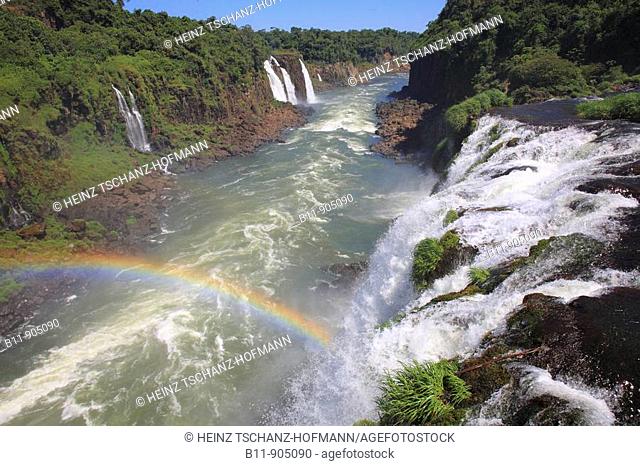 Iguacu Wasserfälle  brasilianische Seite im Iguacu Nationalpark, UNESCO Weltnaturerbe / The Iguacufalls in Iguacu Nationalpark, World Heritage site, Brazil